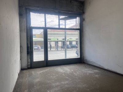Locale commerciale in Corso Nigra 78 - Ivrea (TO)
