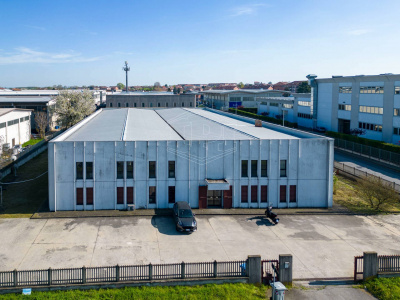 Capannone industriale in La Loggia (TO)