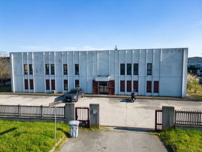 Capannone industriale in La Loggia (TO)