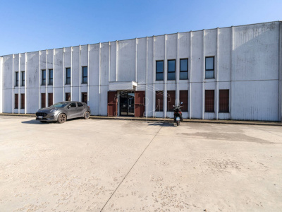Capannone industriale in La Loggia (TO)