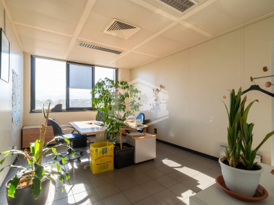 Immobile direzionale in Via Perugia, 56 - Torino