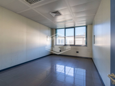 Immobile direzionale in Via Perugia, 56 - Torino