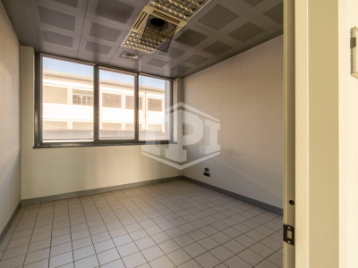 Immobile direzionale in Via Perugia, 56 - Torino