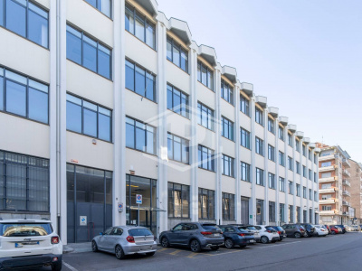 Immobile direzionale in Via Perugia, 56 - Torino