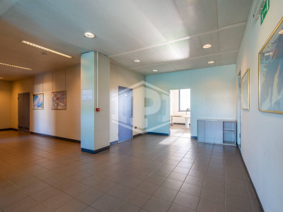 Immobile direzionale in Via Perugia, 56 - Torino