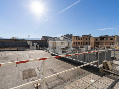 Immobile direzionale in Via Perugia, 56 - Torino