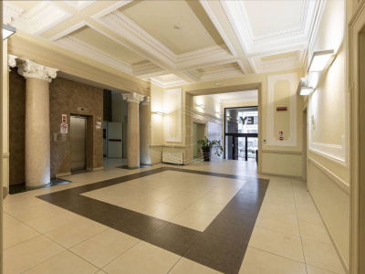 Ufficio direzionale in Via Confienza 10 - Torino