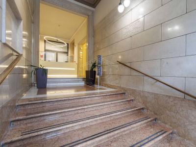 Ufficio direzionale in Via Confienza 10 - Torino