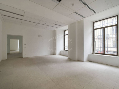 Ufficio direzionale in Via Confienza 10 - Torino