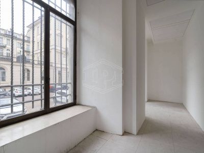 Ufficio direzionale in Via Confienza 10 - Torino