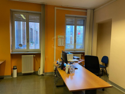 Palazzina uffici a reddito Via del Ridotto 1, Torino