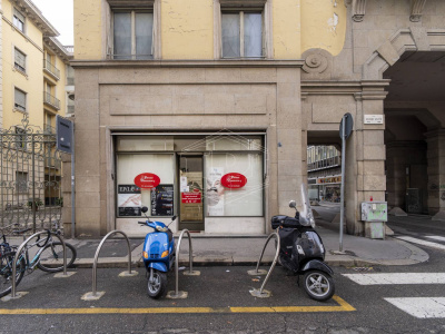 Locale commerciale uso centro estetico in Via Giovanni Giolitti 24 - Torino (TO)