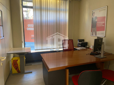 Locale commerciale in Corso Peschiera, 145 (TO)
