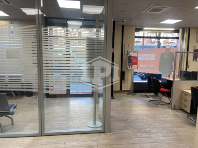 Locale commerciale in Corso Peschiera, 145 (TO)