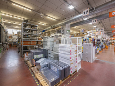 Edificio commerciale in Via Circonvallazione Nuova, 22 Rimini