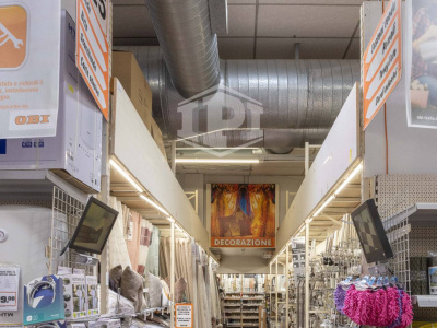 Edificio commerciale in Via Circonvallazione Nuova, 22 Rimini