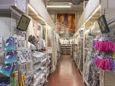 Edificio commerciale in Via Circonvallazione Nuova, 22 Rimini