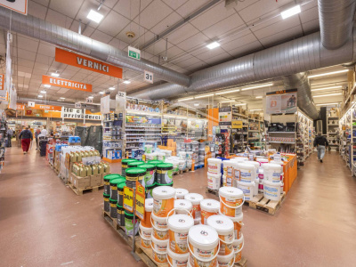 Edificio commerciale in Via Circonvallazione Nuova, 22 Rimini