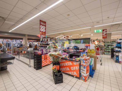 Edificio commerciale in Via Circonvallazione Nuova, 22 Rimini