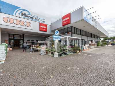 Edificio commerciale in Via Circonvallazione Nuova, 22 Rimini