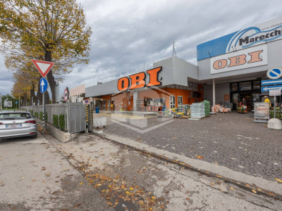 Edificio commerciale in Via Circonvallazione Nuova, 22 Rimini