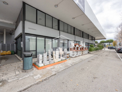 Edificio commerciale in Via Circonvallazione Nuova, 22 Rimini