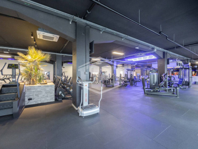 Edificio commerciale in Via Circonvallazione Nuova, 22 Rimini