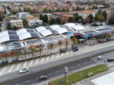 Edificio commerciale in Via Circonvallazione Nuova, 22 Rimini