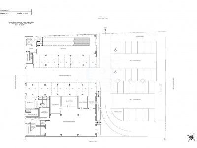 Locale commerciale a reddito in Strada di Settimo, 6 -  Torino