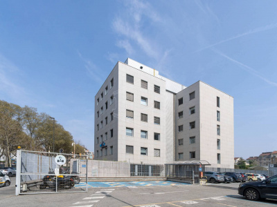 Prestigioso immobile direzionale in Strada del Lionetto 6 - Torino (TO)