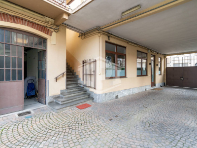 Basso Fabbricato in strada del Lionetto, 29 - Torino (TO)