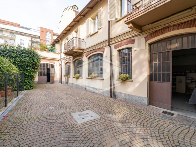 Basso Fabbricato in strada del Lionetto, 29 - Torino (TO)