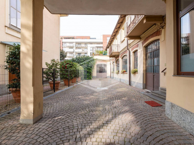 Basso Fabbricato in strada del Lionetto, 29 - Torino (TO)