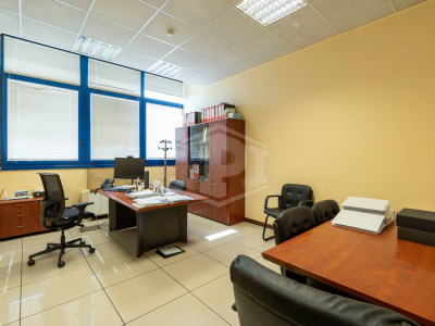 Ufficio direzionale in strada della Cebrosa, 86 - Torino