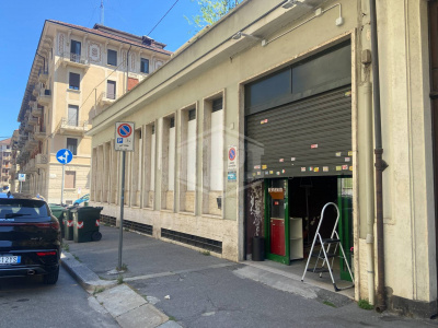 Locale commerciale in Via Bianzè 27 Torino