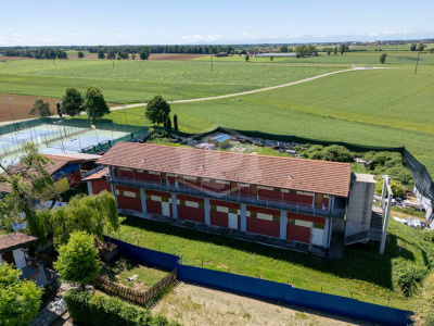 Complesso polifunzionale in Strada Palazzetto, 9 Poirino (TO)