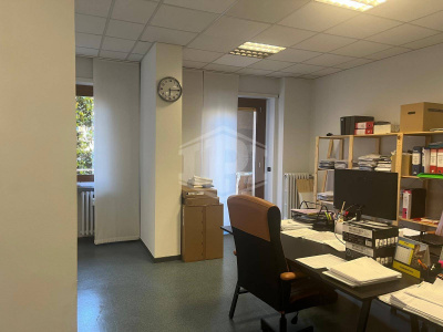 Ufficio direzionale in Via Canova, 25 - Torino