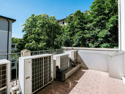 Palazzina cielo terra in Via Washington 22 - Milano (MI)