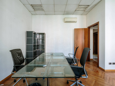 Palazzina cielo terra in Via Washington 22 - Milano (MI)