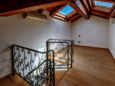 Palazzina cielo terra in Via Washington 22 - Milano (MI)