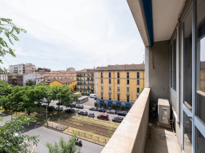Plurilocale in Via Leone Pancaldo 1 - Milano (MI)