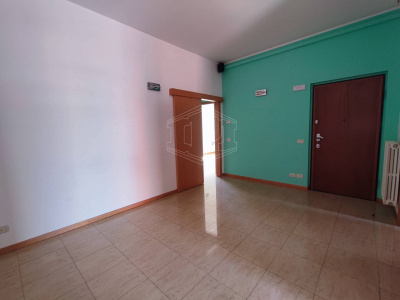 Trilocale in Viale Trento Trieste 25 - Lodi (LO)