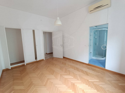 Quadrilocale con terrazzo in Via Della Moscova 46/9 - Milano (MI)