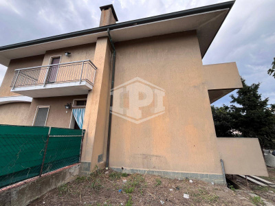 Villa indipendente - Via Risorgimento n. 16 - Casalmaiocco (LO)