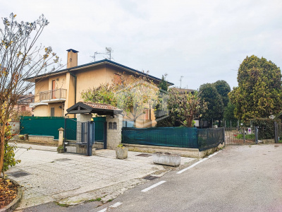 Villa indipendente - Via Risorgimento n. 16 - Casalmaiocco (LO)
