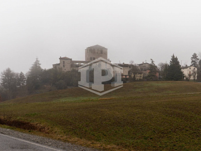 Porzione di Castello - Località Camminata di Bramaiano - Bettola (PC)