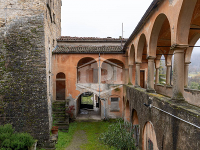 Porzione di Castello - Località Camminata di Bramaiano - Bettola (PC)