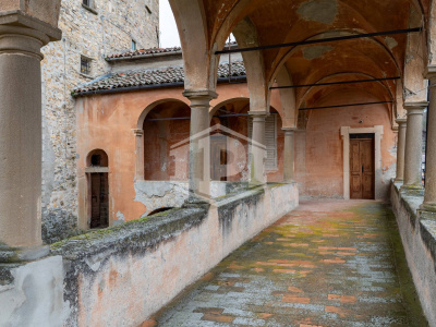 Porzione di Castello - Località Camminata di Bramaiano - Bettola (PC)