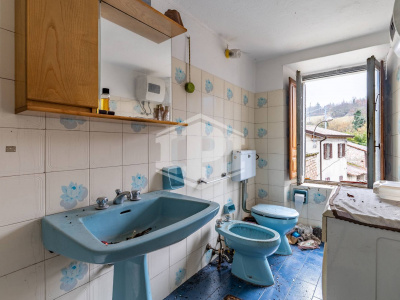 Porzione di Castello - Località Camminata di Bramaiano - Bettola (PC)