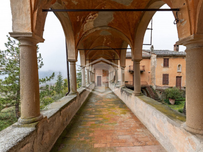 Porzione di Castello - Località Camminata di Bramaiano - Bettola (PC)